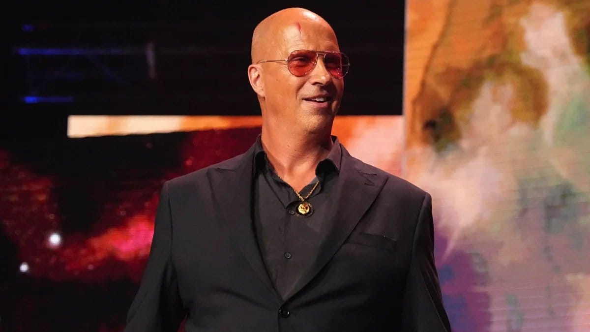 Fan Attacks AEW's Don Callis