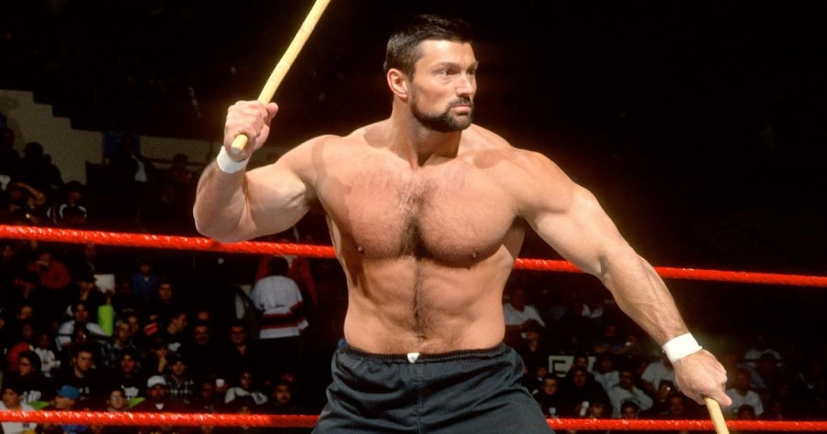 10 WWE tough guys