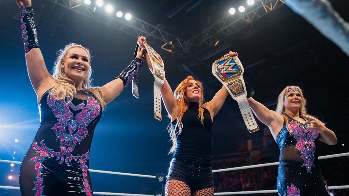Becky Lynch Returns To Ireland With Beth Phoenix & Natalya (Photos)