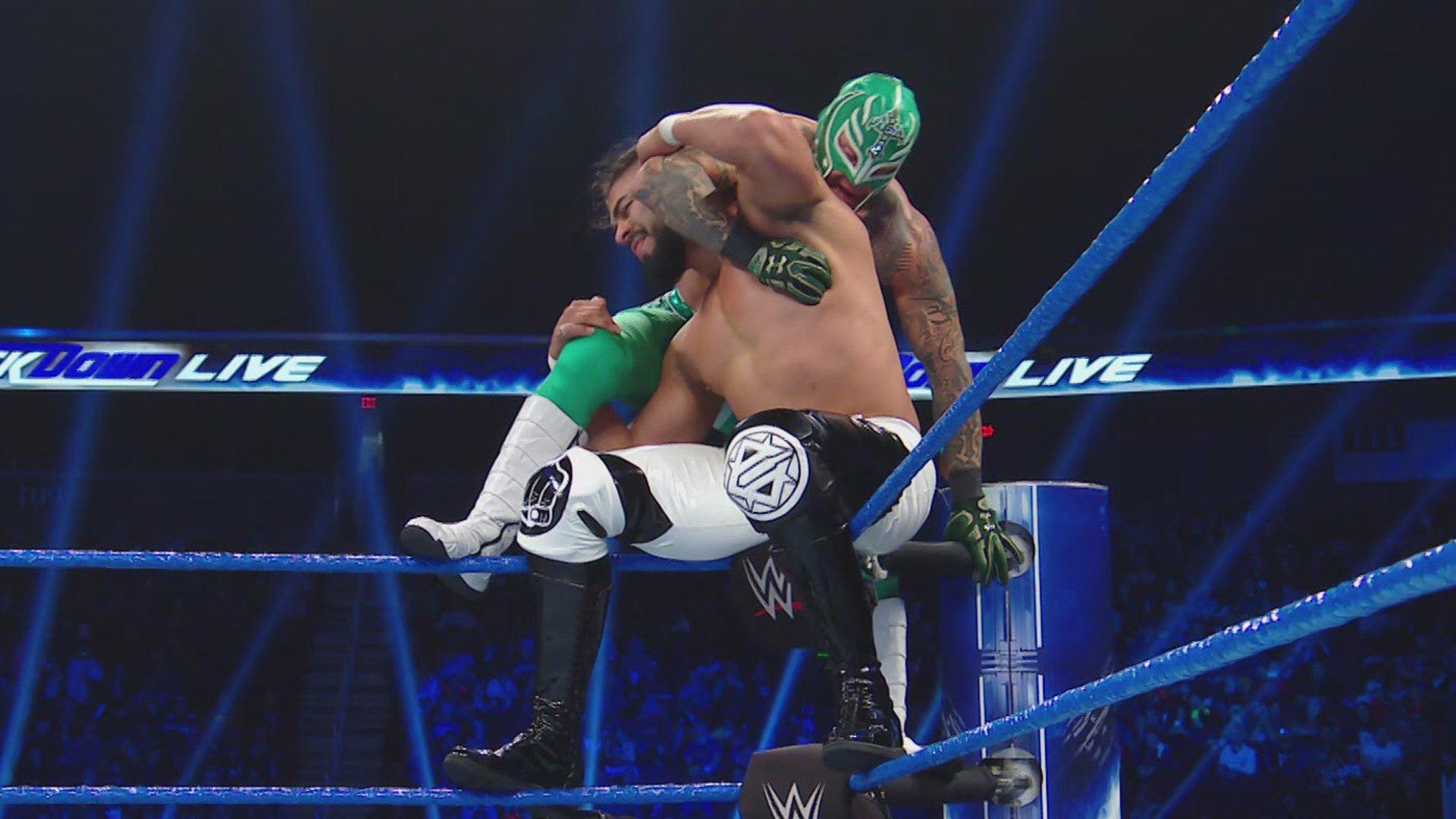 New SmackDown Stable?