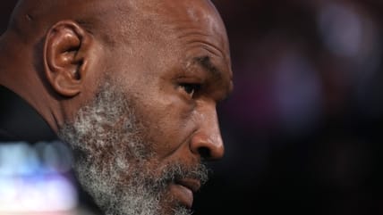 Oscar De La Hoya Warns Mike Tyson to ‘Be Careful’ Against Jake Paul
