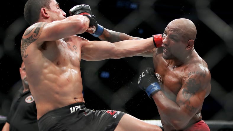 Yoel Romero UFC 225 Robert Whittaker