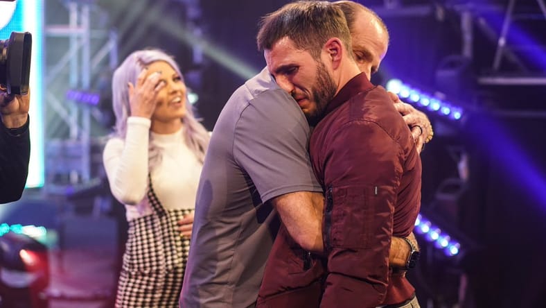 Johnny Gargano Re-Sign WWE