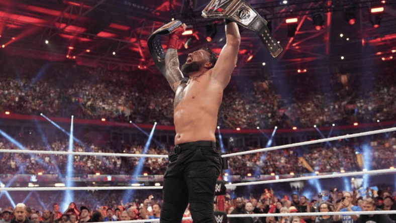 roman reigns keeping title