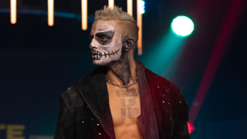 AEW star jumps off balcony to make a point
