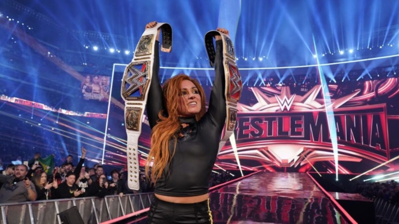 Becky Lynch Re-signed WWE