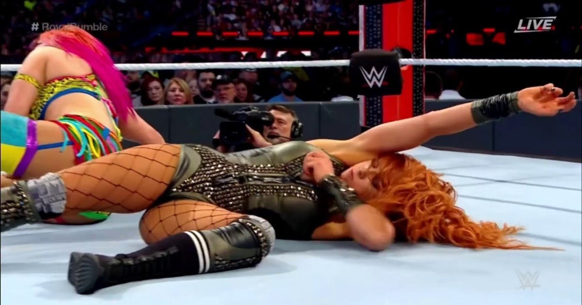 Becky Lynch wardrobe malfunction at the Royal Rumble
