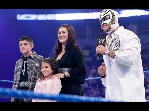 Unmasked photos of Rey Mysterio are really rare