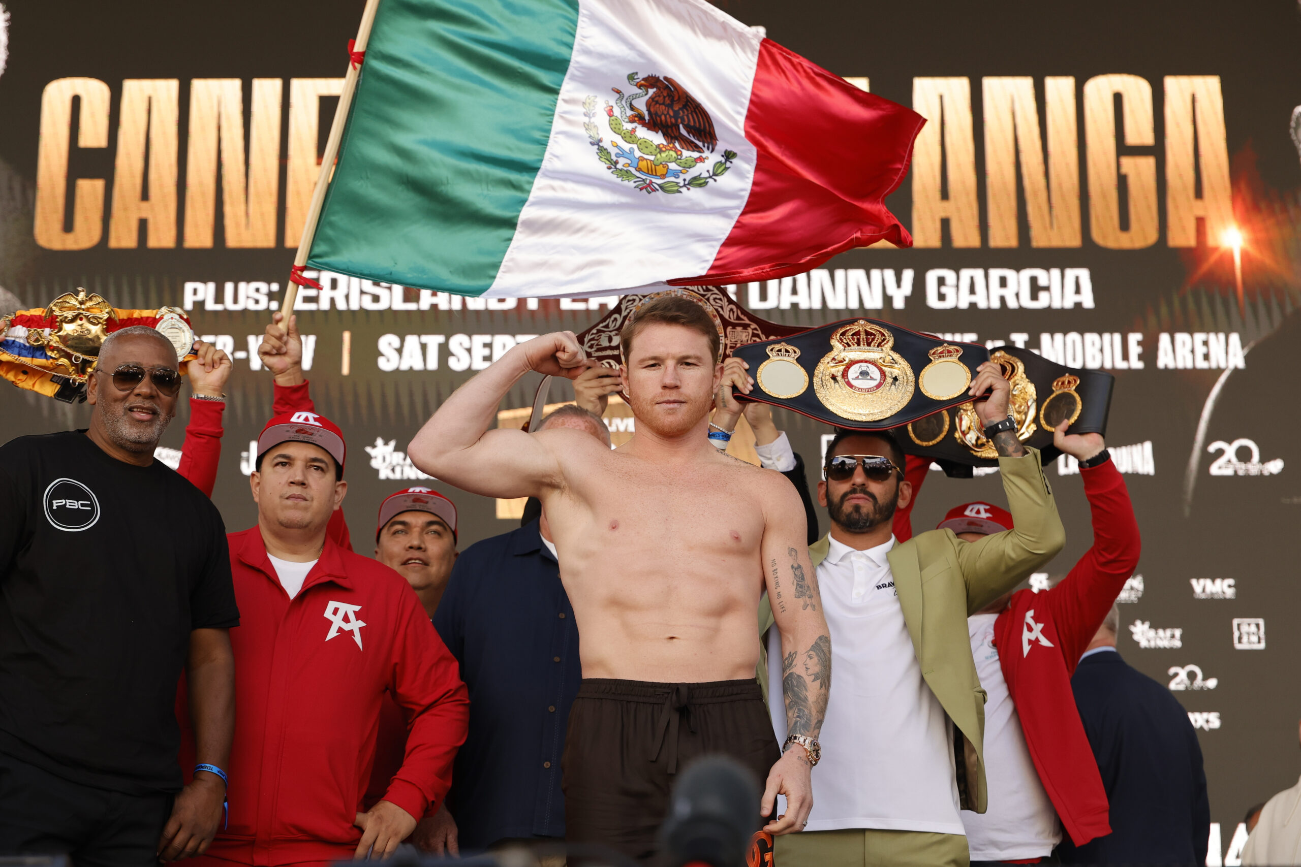 The Mexican legend returns to face the undefeated Rising Star tonight